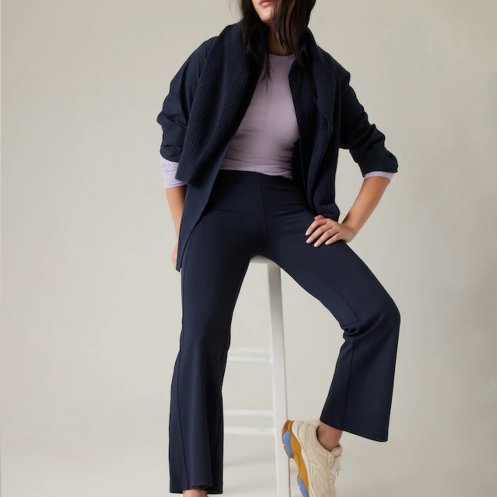 Athleta Delancey skyline ankle flare L ( TALL) black NEW